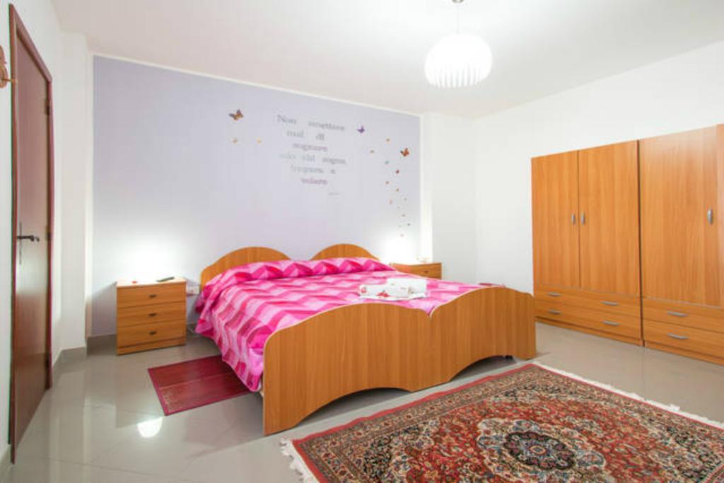 Lo Specchio Del Salento Bed & Breakfast Lecce Oda fotoğraf