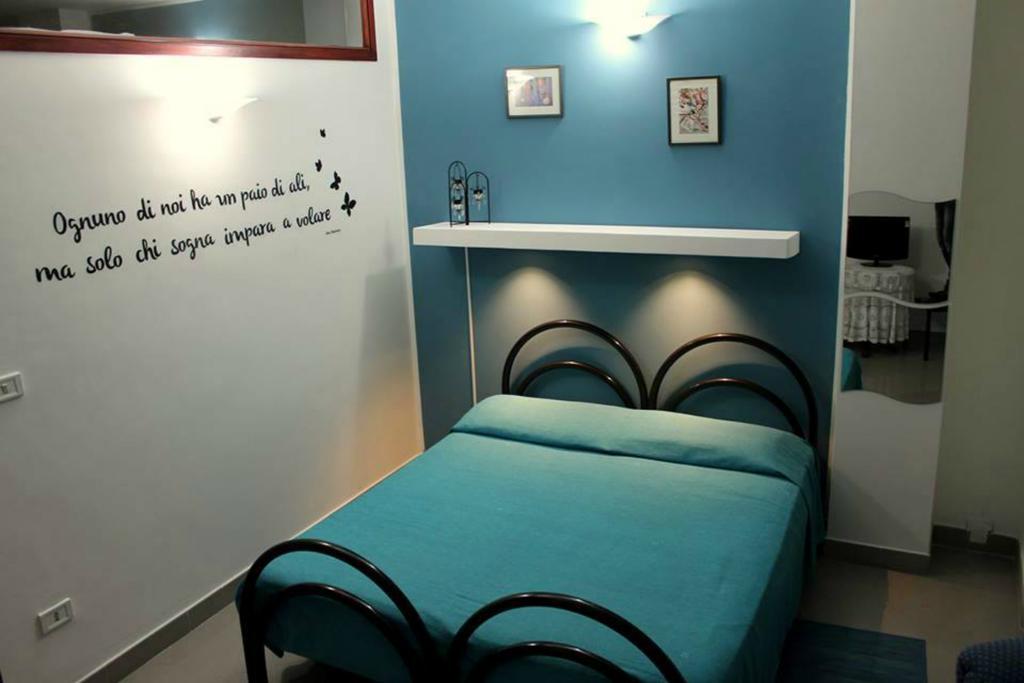 Lo Specchio Del Salento Bed & Breakfast Lecce Oda fotoğraf