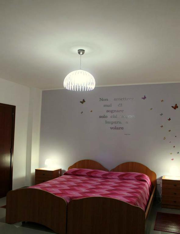 Lo Specchio Del Salento Bed & Breakfast Lecce Oda fotoğraf