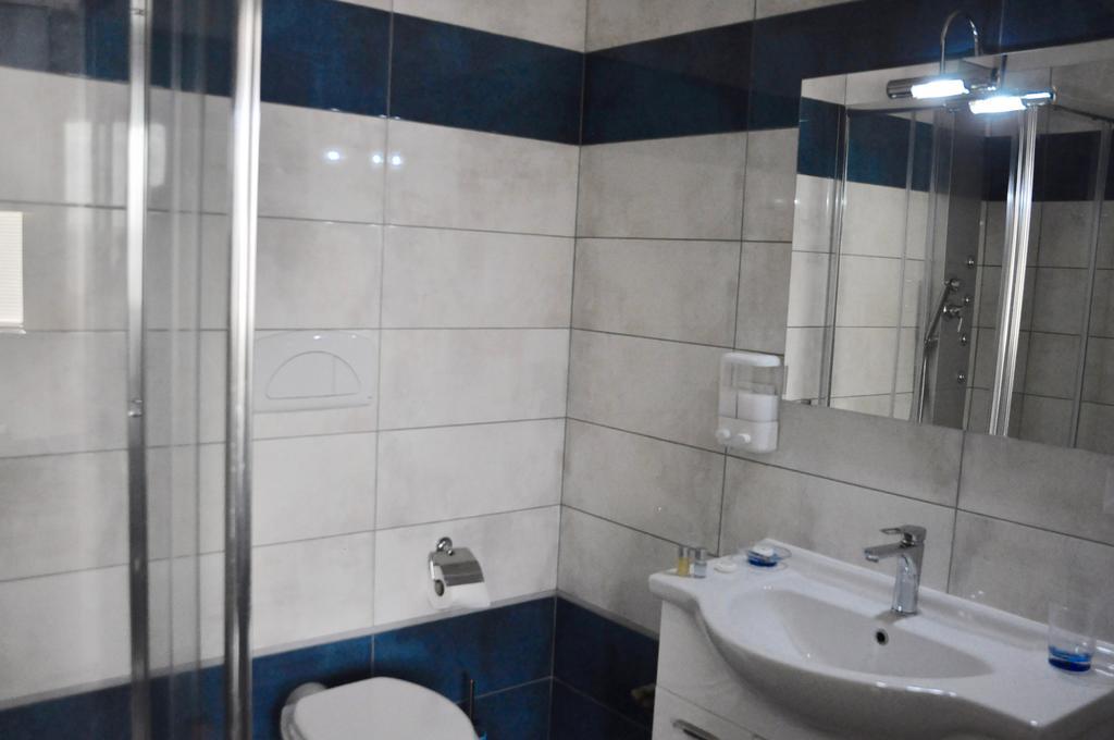 Lo Specchio Del Salento Bed & Breakfast Lecce Dış mekan fotoğraf