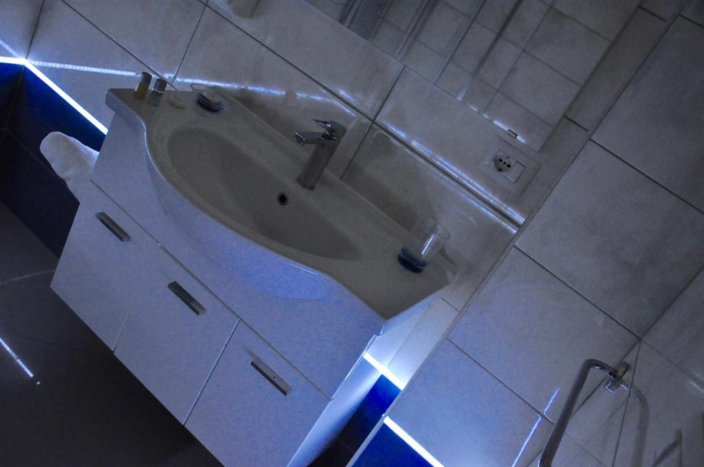 Lo Specchio Del Salento Bed & Breakfast Lecce Dış mekan fotoğraf